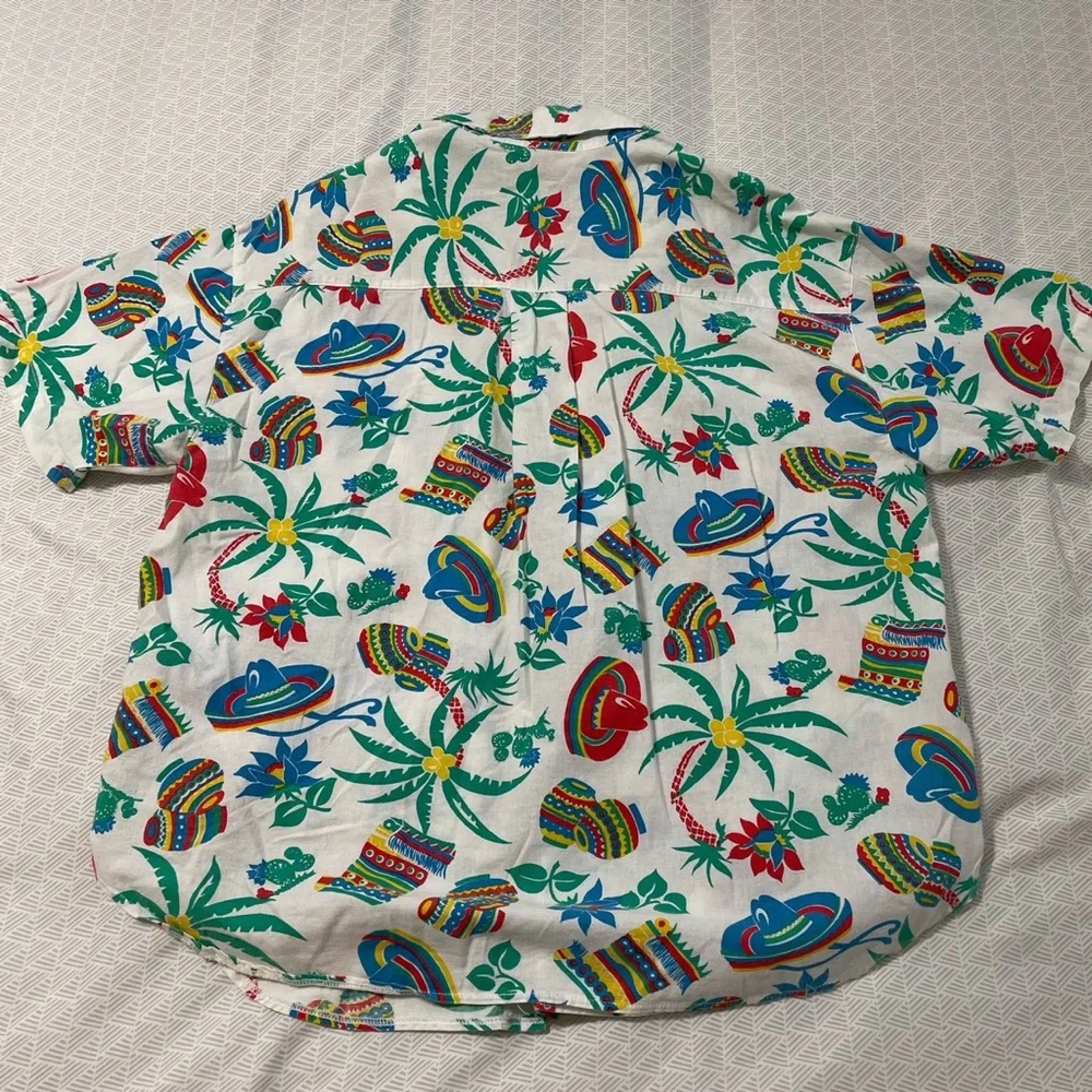 VINTAGE button up - Picture 4 of 4